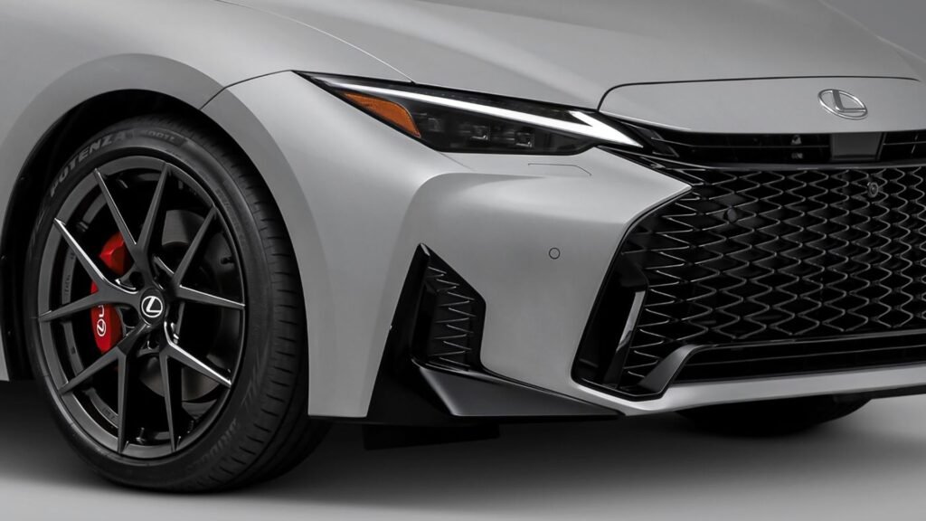 Lexus' Oldest Sedan On Sale Is Staging A Major Comeback