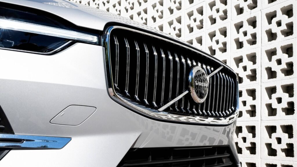 Volvo Is Desperately Trying To Evolve The Hybrid Tech That Nobody Wants