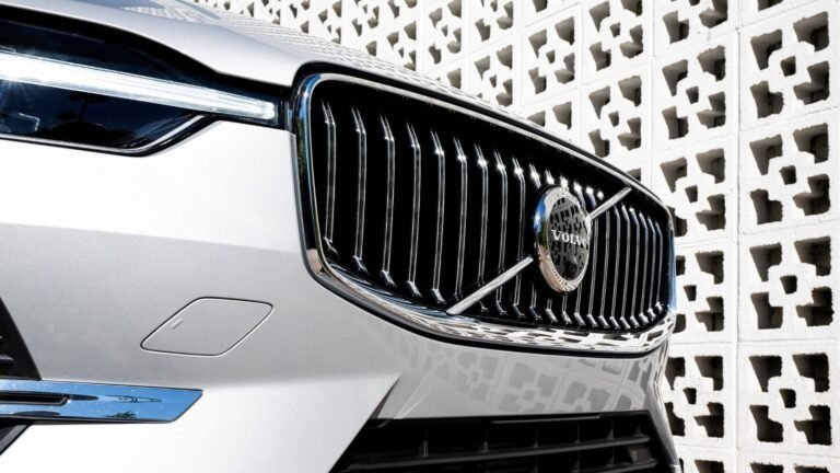 Volvo Is Desperately Trying To Evolve The Hybrid Tech That Nobody Wants