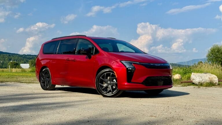 I Drove the 2027 Chrysler Pacifica 500 Miles and Now Want More Minivans