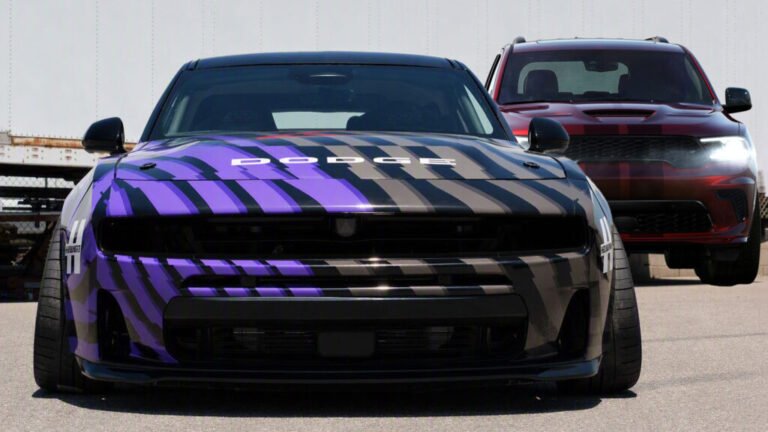 Charger Gets Its First Manual For Drifting, Durango Gets New Colors