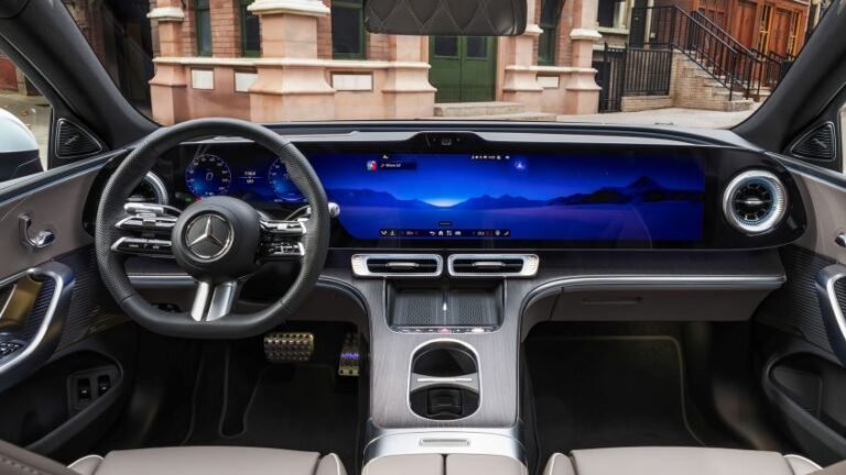 Are Mercedes cars too screen heavy? It could be about to get worse