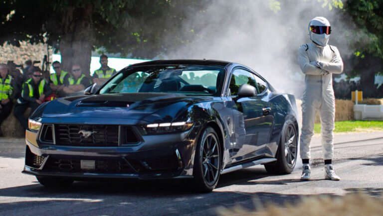 Top Gear Is Returning To TV, Here’s Who Might Be Hosting