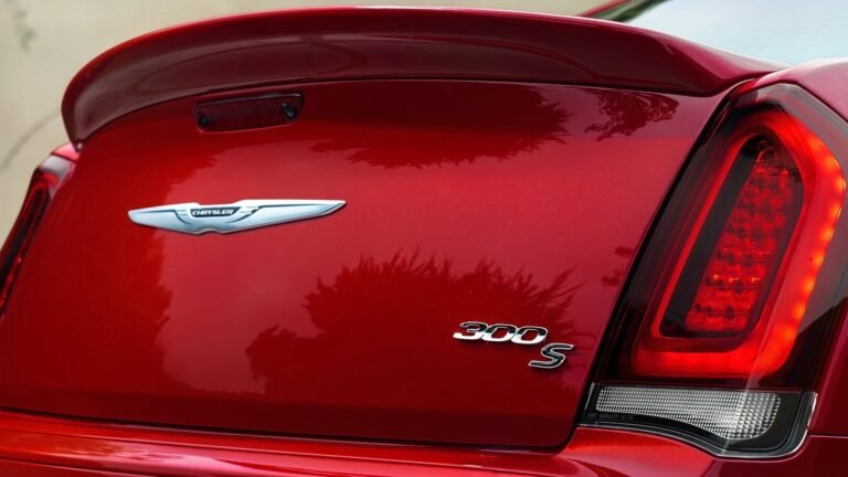 The Final NA V8 Rear-Wheel Drive American Sedan Costs The Same As A Mid-Spec Honda Accord