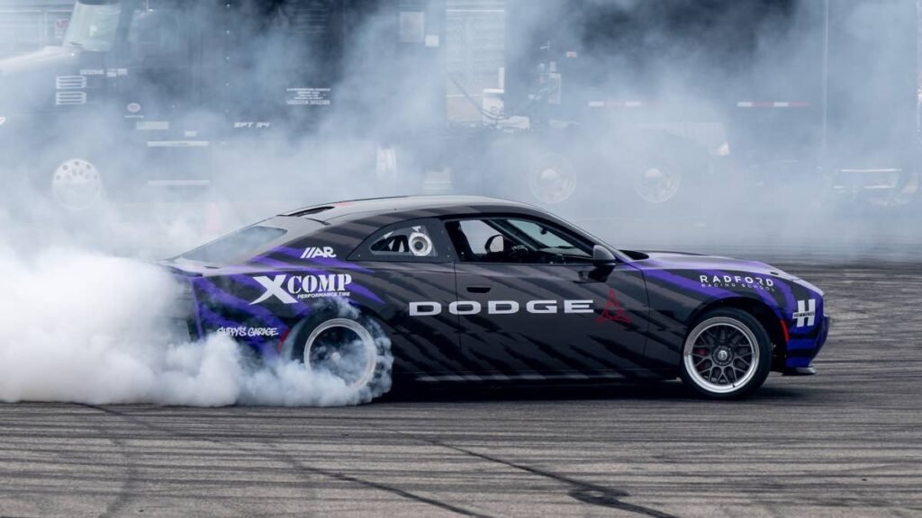 Dodge Reveals Two 750-HP Manual Charger SIXPACKs You Can’t Buy