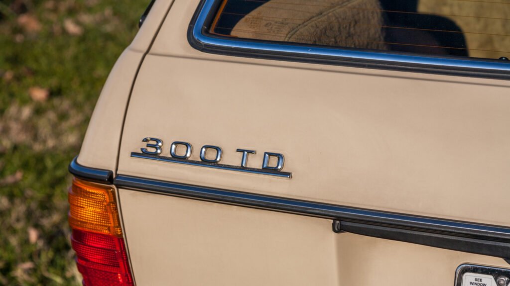 Here's What Makes Mercedes' Legendary OM617 One Of The Most Reliable Engines Ever Built