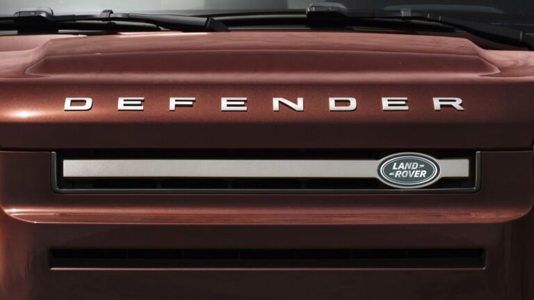 The Most Important Land Rover Model Isn't Giving Up Its Gas Engine Anytime Soon