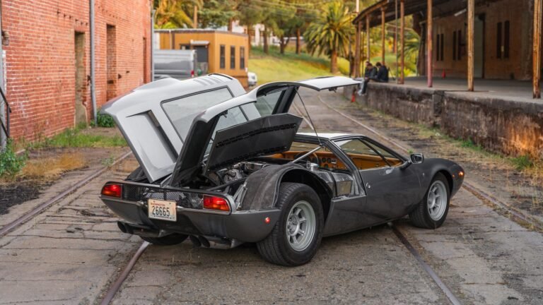 De Tomaso Built A Mid-Engine V8 Supercar With Gullwing Doors Just To Spite Carroll Shelby