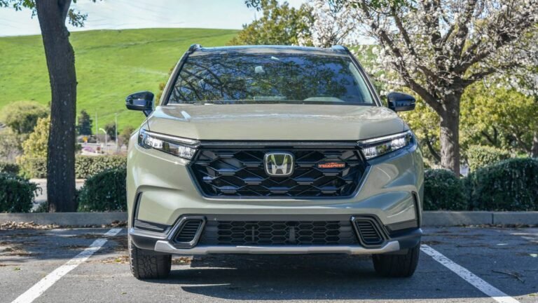 Hybrids Are Selling Faster Than EVs and Gas Cars in the U.S.