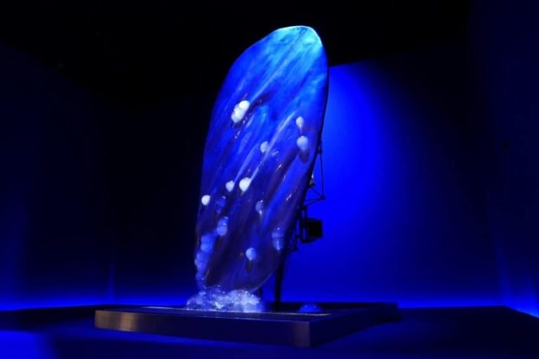The New BMW 7 Series Inspired This Futuristic Art Installation