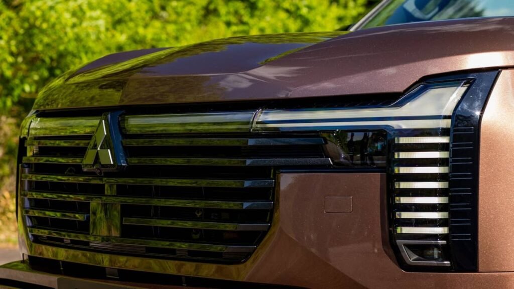 Mitsubishi’s New Pajero Fixes One of Modern Cars’ Biggest Headaches
