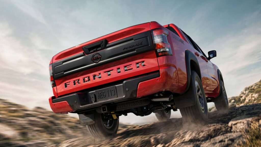 Nissan's Midgate Idea Could Give Frontier an Edge Over the Tacoma