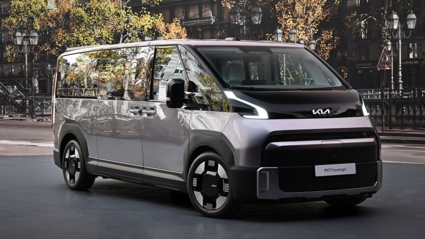 New Kia PV7: nine seats and 350kW charging for PV5's big brother