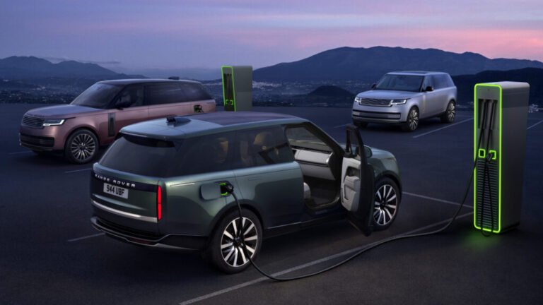 The Electric Range Rover Costs $25,000 More Than The Gas One And Tows A Ton Less