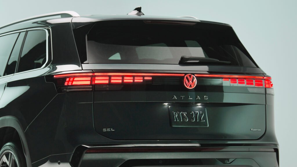 Your New VW Can Change Lanes On Its Own Like A Tesla