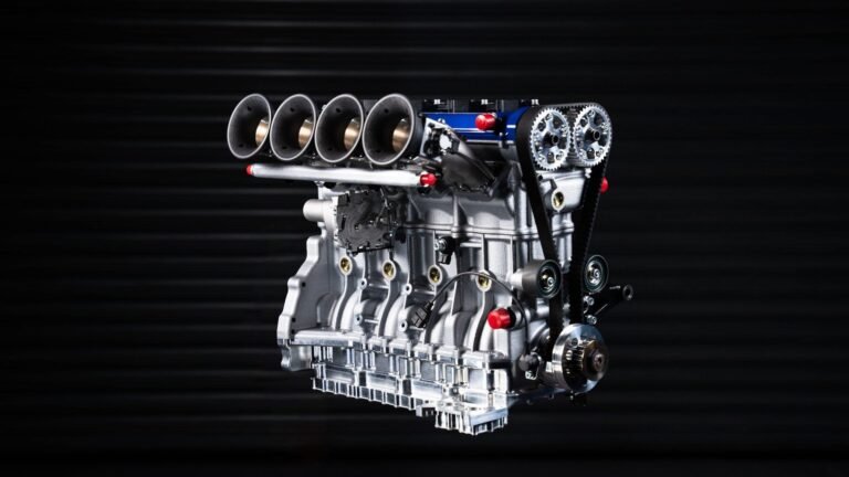 190 Pounds, 325 Horsepower, Zero Turbochargers: How This Tiny Engine Manages To Be So Powerful