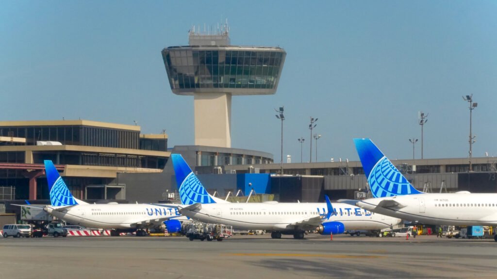 Cut Fiber Optic Cable Plunges New York City And Philadelphia Airports Into Chaos