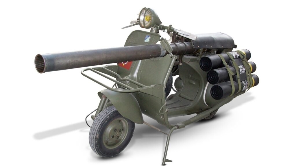 The French Army Tapped Vespa To Make This Tiny Tactical War Machine For Its Paratroopers