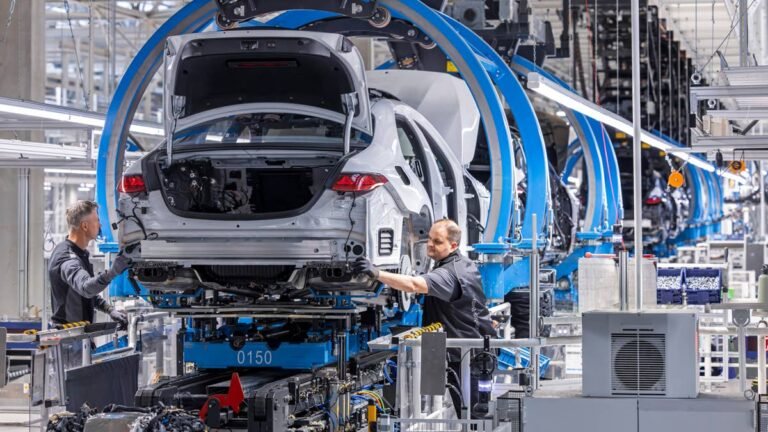 Mercedes-Benz Warns Two Plants Could Close Unless Costs Fall