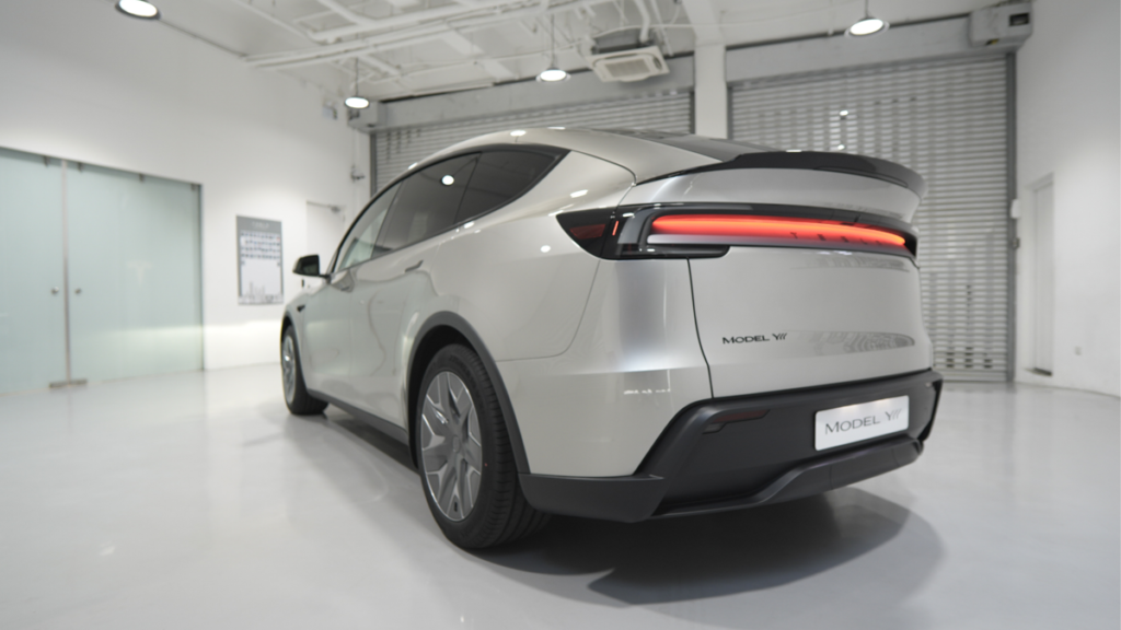 Tesla Model Y L Owners Report Rear Suspension Collapse