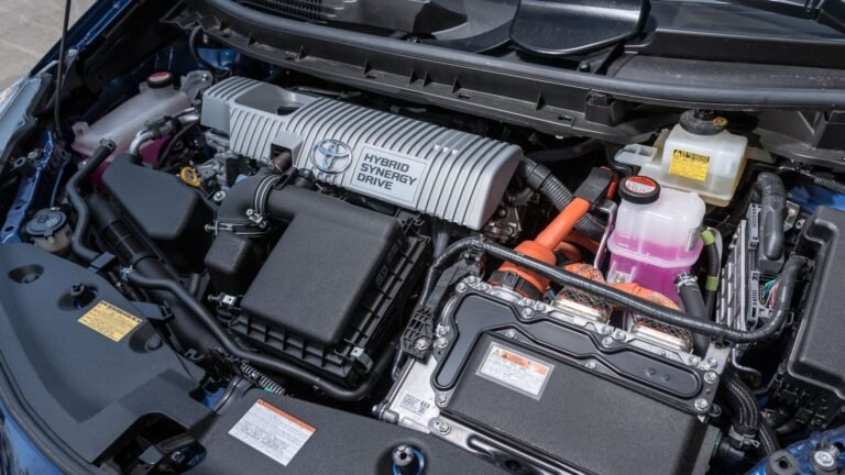 How The Toyota Prius Can Reach 300,000 Miles Without Killing Its Hybrid Battery
