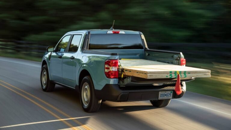 Owners Claim Ford Maverick's Camera Issue Wasn't Fixed After Recall