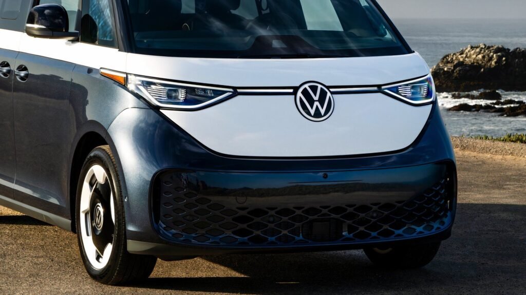 What's The Best Electrified Minivan Available In The US?
