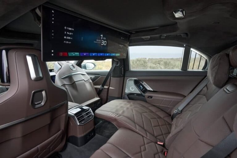 BMW’s $124,700 i7 60 xDrive Rides Closer To A Rolls-Royce Than Any 7 Series Before It