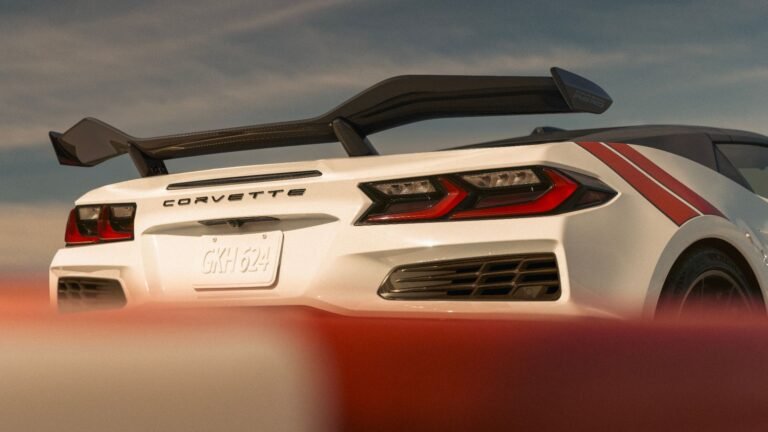 Only 2 Naturally Aspirated V8 Performance Cars Will Survive 2027