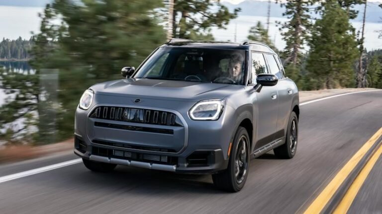 New MINI Countryman Untamed - pictures