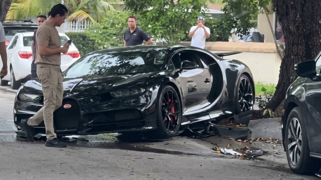 A $3 Million Bugatti Chiron Just Crashed on a Miami Street