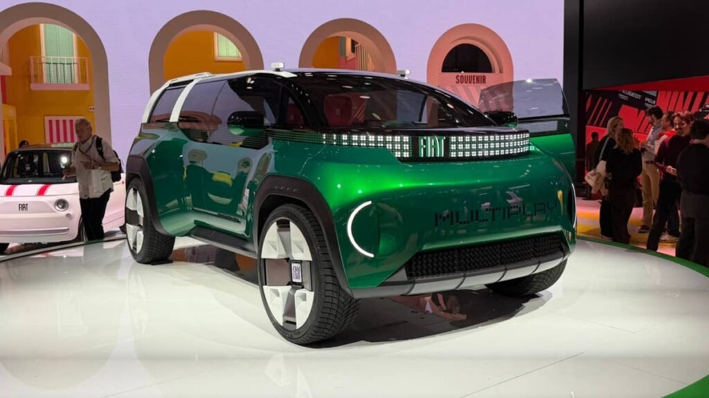 Fiat's Wild New Multiplay Concept Turns a Family Car Into a Pickup