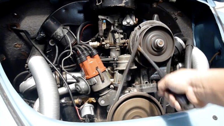 The 5-Second Belt Change On Air-Cooled 4-Cylinder VWs Is Both Impressive And Terrifying