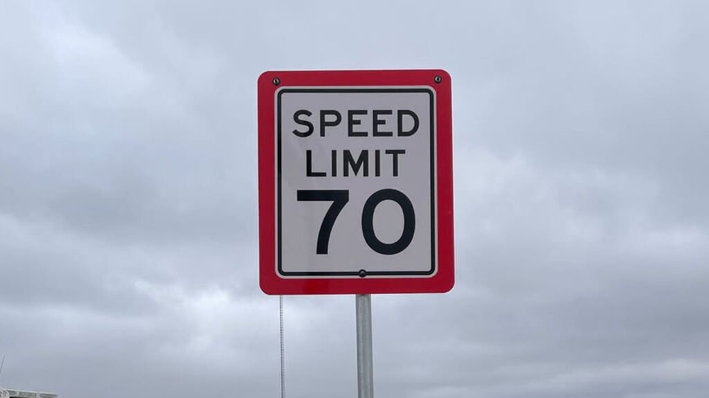 If You've Seen A Speed Limit Sign With A Red Border, Here's What It Means
