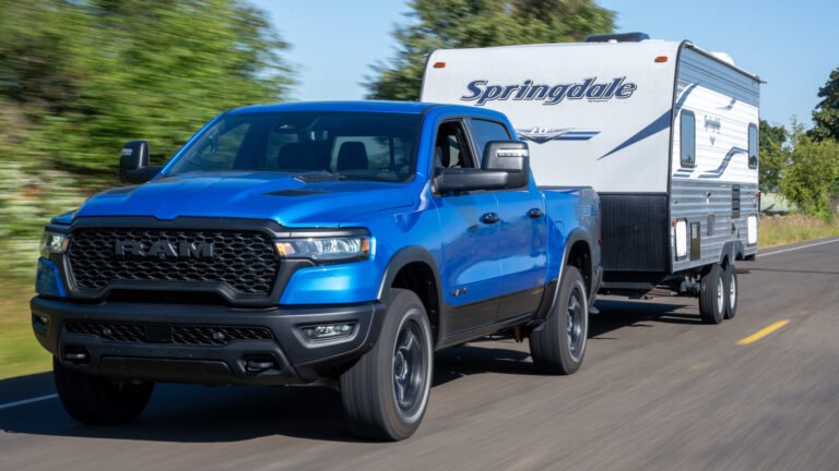 Why Pickup Trucks Are Traditionally Chosen Over SUVs For Big Towing Jobs