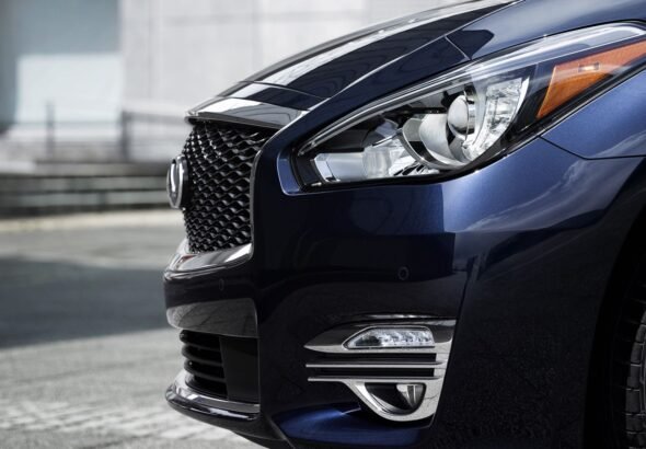 Infiniti Badge, 416-HP V8, Completely Forgotten: The Q70L Luxury Sedan Costs Less Than A Corolla