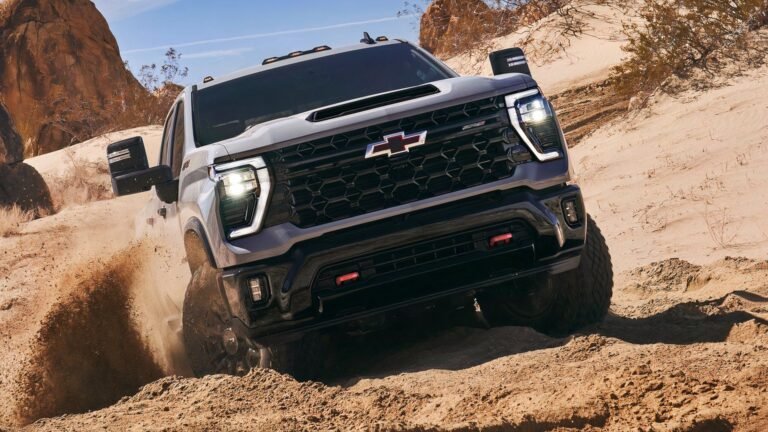 3 Heavy-Duty Gas V8s Ranked By Reliability, Not Just Horsepower And Torque